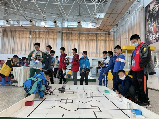 2021年第十六屆福州市青少年機(jī)器人競(jìng)賽簡(jiǎn)報(bào)