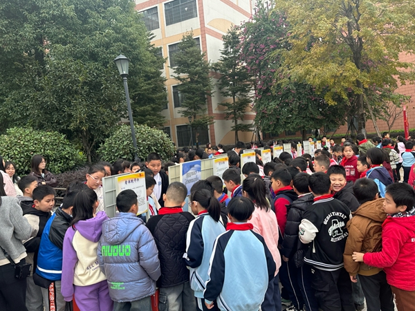 科普大篷車走進高新區(qū)實驗小學