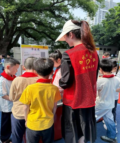 “智啟未來(lái)，科創(chuàng)童行”——福州科技館科普大篷車走進(jìn)福州市臺(tái)江第三中心小學(xué)