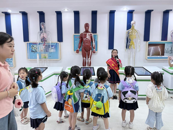 “探索科技，啟迪未來”——福州科技館流動科普展品巡展第二站羅源站正式起航