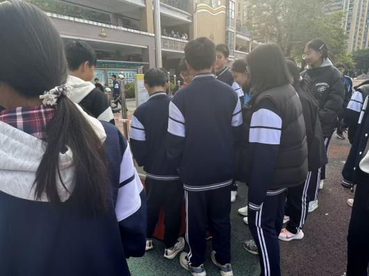 “科創(chuàng)筑夢(mèng)，藝彩紛揚(yáng)”——馬尾區(qū)江濱中學(xué)相約福州科技館共探趣味科學(xué)之約