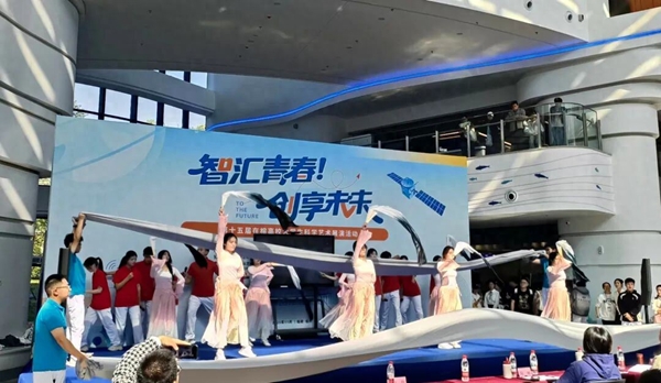“智匯青春！創(chuàng)享未來” 第十五屆在榕高校大學(xué)生科學(xué)藝術(shù)展演頒獎典禮圓滿落幕