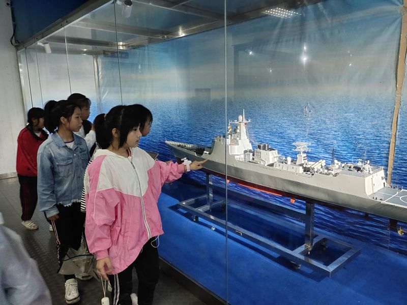 福州市亭江小學(xué)進(jìn)入龍翔科普教育基地