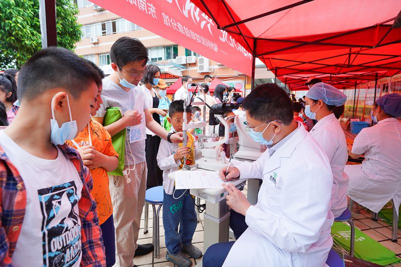 2021年福州市科技活動周開幕，眼健康科普體驗吸引百人圍觀