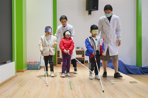 福州科技館眼健康分館開展近視防控宣傳教育月系列活動(dòng)