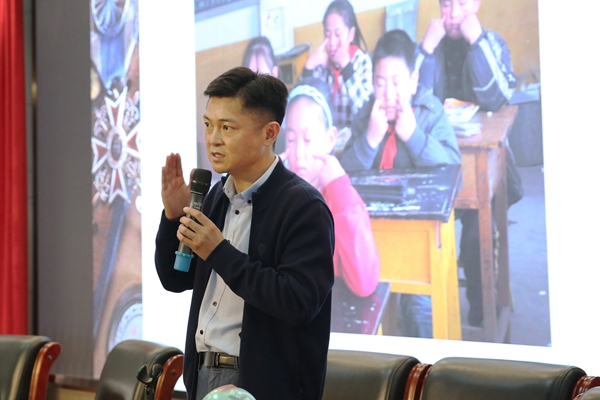 福州科技館眼健康分館開展近視防控宣傳教育月系列活動(dòng)