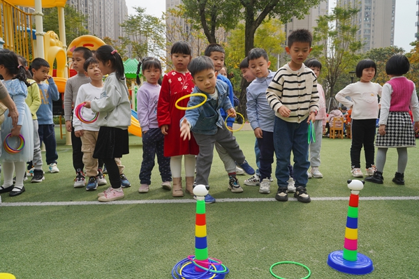 福州科技館眼健康分館開展第二屆倉(cāng)山區(qū)兒童青少年近視防控趣味運(yùn)動(dòng)會(huì)