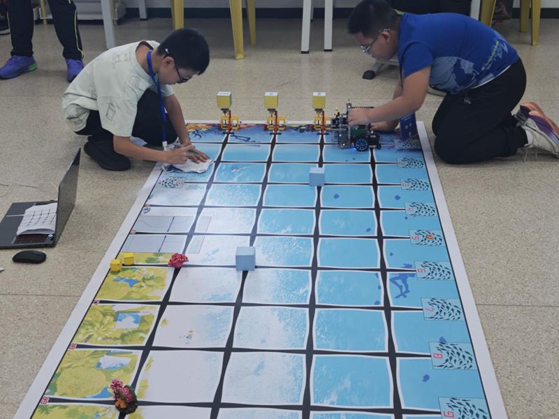 第二十屆福州市青少年機(jī)器人競賽圓滿落幕——線上線下雙軌聯(lián)動 近3500名青少年點(diǎn)燃科創(chuàng)熱情 第二十屆福州市青少年機(jī)器人競賽圓滿落幕——線上線下雙軌聯(lián)動 近3500名青少年點(diǎn)燃科創(chuàng)熱情