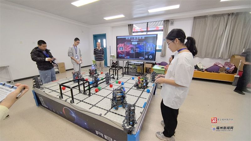 第二十屆福州市青少年機(jī)器人競賽圓滿落幕——線上線下雙軌聯(lián)動 近3500名青少年點(diǎn)燃科創(chuàng)熱情 第二十屆福州市青少年機(jī)器人競賽圓滿落幕——線上線下雙軌聯(lián)動 近3500名青少年點(diǎn)燃科創(chuàng)熱情