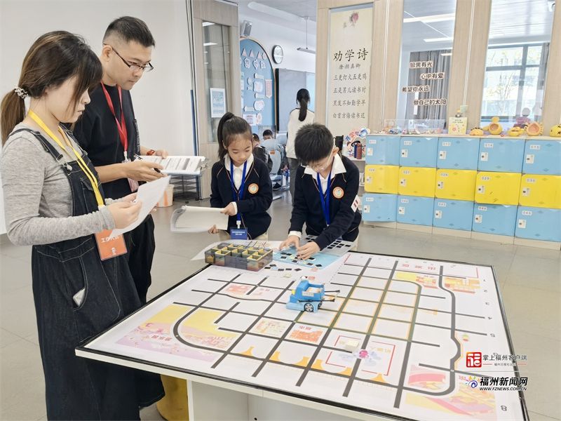 第二十屆福州市青少年機(jī)器人競賽圓滿落幕——線上線下雙軌聯(lián)動 近3500名青少年點(diǎn)燃科創(chuàng)熱情 第二十屆福州市青少年機(jī)器人競賽圓滿落幕——線上線下雙軌聯(lián)動 近3500名青少年點(diǎn)燃科創(chuàng)熱情