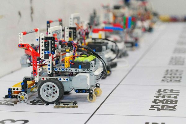 科技感拉滿！第22屆福建省青少年機(jī)器人競賽成功舉行