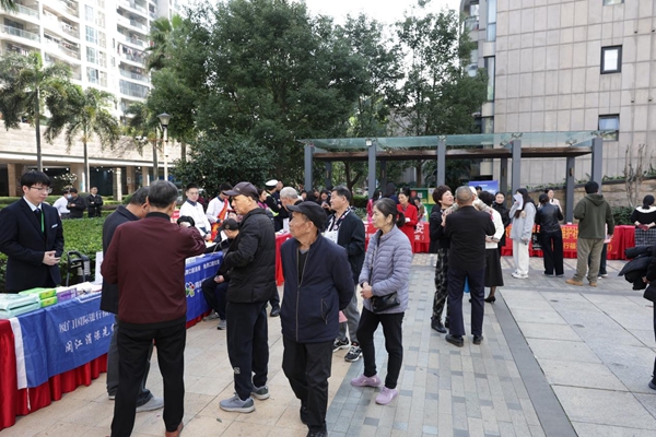 反邪教宣傳教育走進鑫龍社區(qū)、鰲峰洲社區(qū)