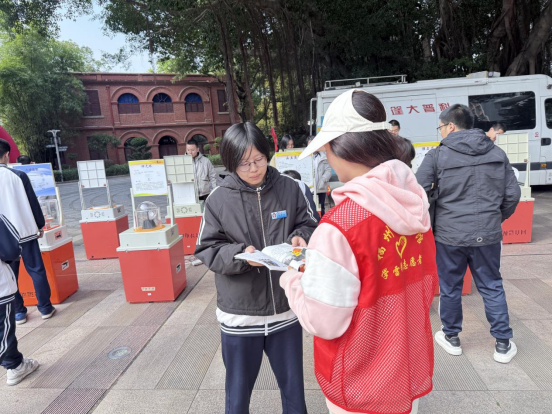 提純青春底色，增強(qiáng)思想“免疫力”—— 福州市反邪教協(xié)會(huì)走進(jìn)長樂一中開展主題宣傳活動(dòng)