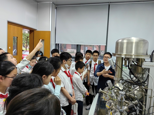 國科大福建學(xué)院附中到中國科學(xué)院海西研究院開展黨團(tuán)隊(duì)一體化活動(dòng)