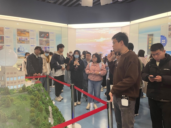 閩江學(xué)院赴省氣象臺(tái)開(kāi)展氣象課程實(shí)踐