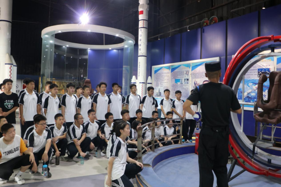福州科技館航天國防知識(shí)分館參加2022年全國科普日宣傳活動(dòng)