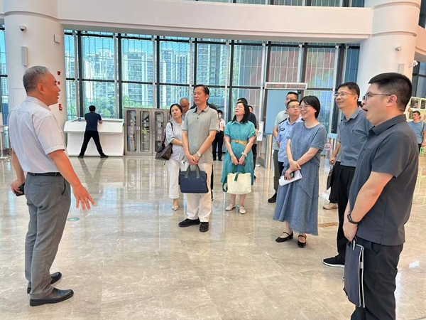 福州市直機(jī)關(guān)第二聯(lián)系片在福州科技館開(kāi)展2025年度優(yōu)秀黨建項(xiàng)目“亮?xí)癖葘W(xué)”活動(dòng)