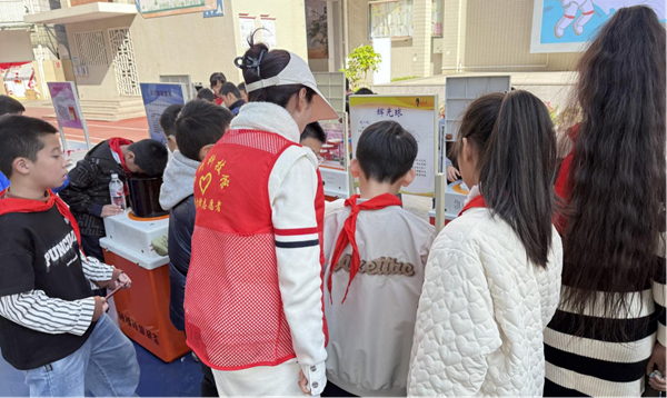 童心探科創(chuàng)，巧手筑未來(lái)——福州科技館助力長(zhǎng)樂(lè)吳航中心小學(xué)第六屆科技節(jié)