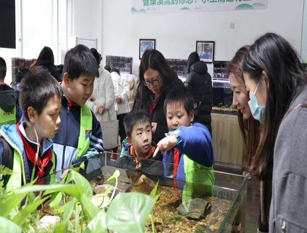 福州科技館開展312植樹節(jié)——“擁抱春天，探索大自然的奧秘”分館研學活動