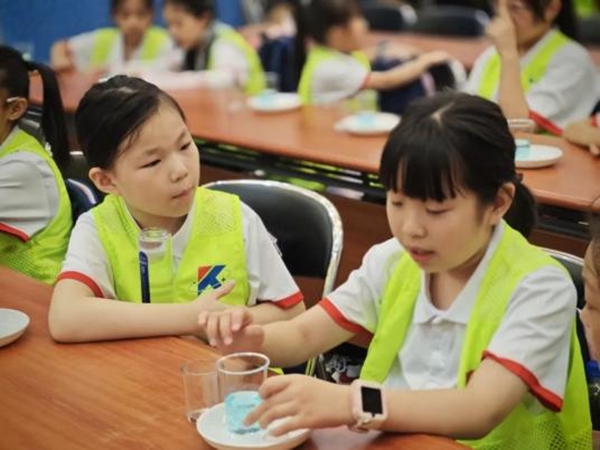 “筑夢未來”大型科普活動暨福州科技館“玩轉(zhuǎn)科學(xué)?手工作坊”第三期活動舉辦