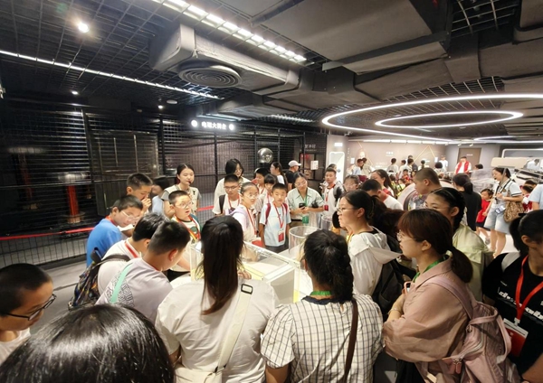 福州市青少年創(chuàng)新學(xué)院首屆夏令營在福州科技館舉辦