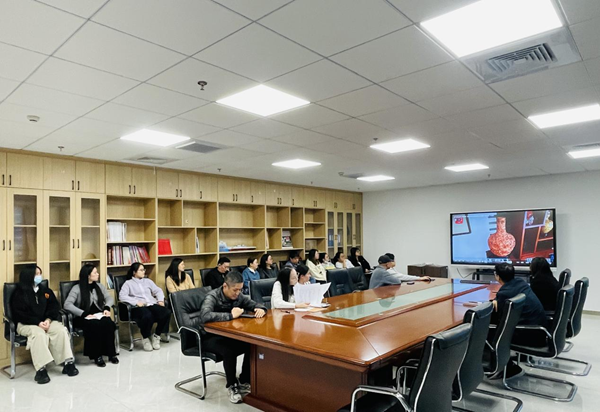 福州科技館組織觀看廉政教育警示片《青海銀行原董事長(zhǎng)王麗的“奢侈品”人生》